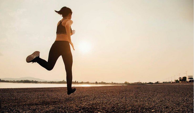 woman running 