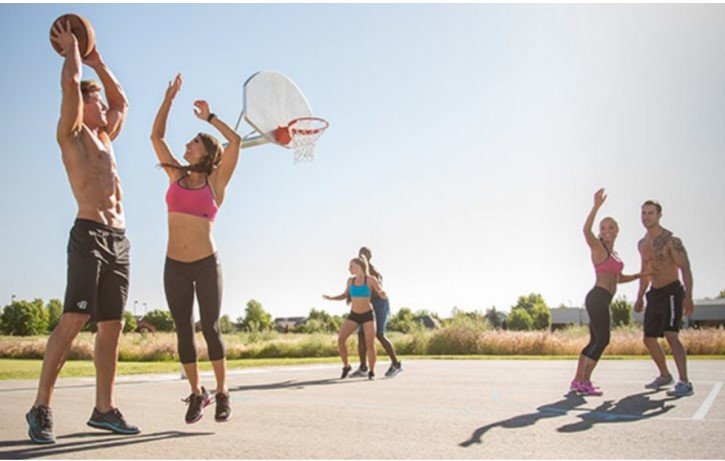 couples playing basketball